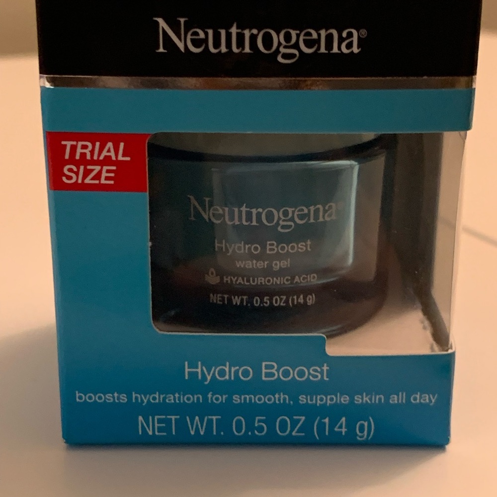 Neutrogena Hydro Boost Bundle - Picture 2 of 3